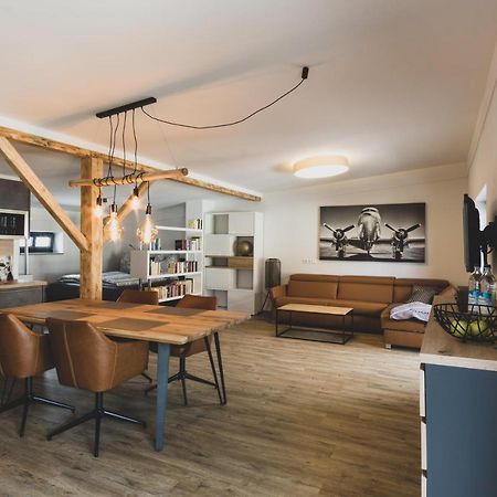 Modernes Loft Vor Den Toren Des Chiemgaus Tacherting Eksteriør billede